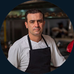 Chef Jonatan Gomez